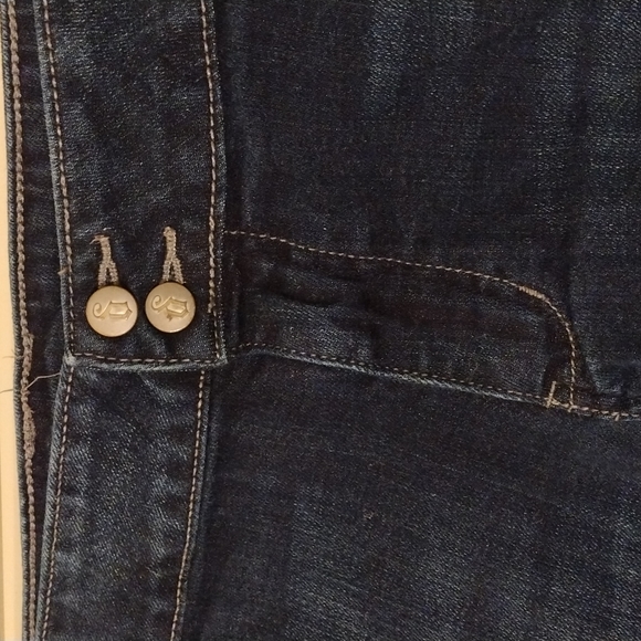 NWOT Decree Denim Shorts Size 19 - Picture 4 of 8